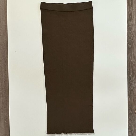 Good American Ribbed Midi Skirt in Olive Green Size 1 - Picture 5 of 8